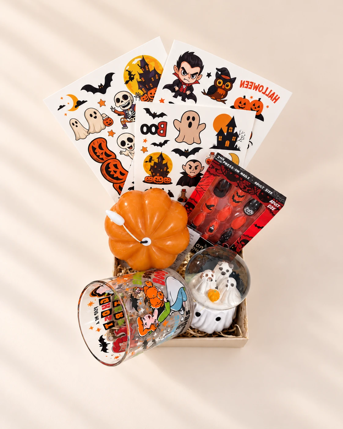 Notte Incantata: box regalo Halloween con bicchiere decorato, unghie press-on, zucca e fantasmini